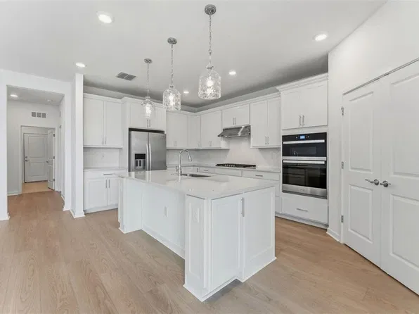 9738 AUTUMN RIDGE AVENUE, RIVERVIEW, FL 33578