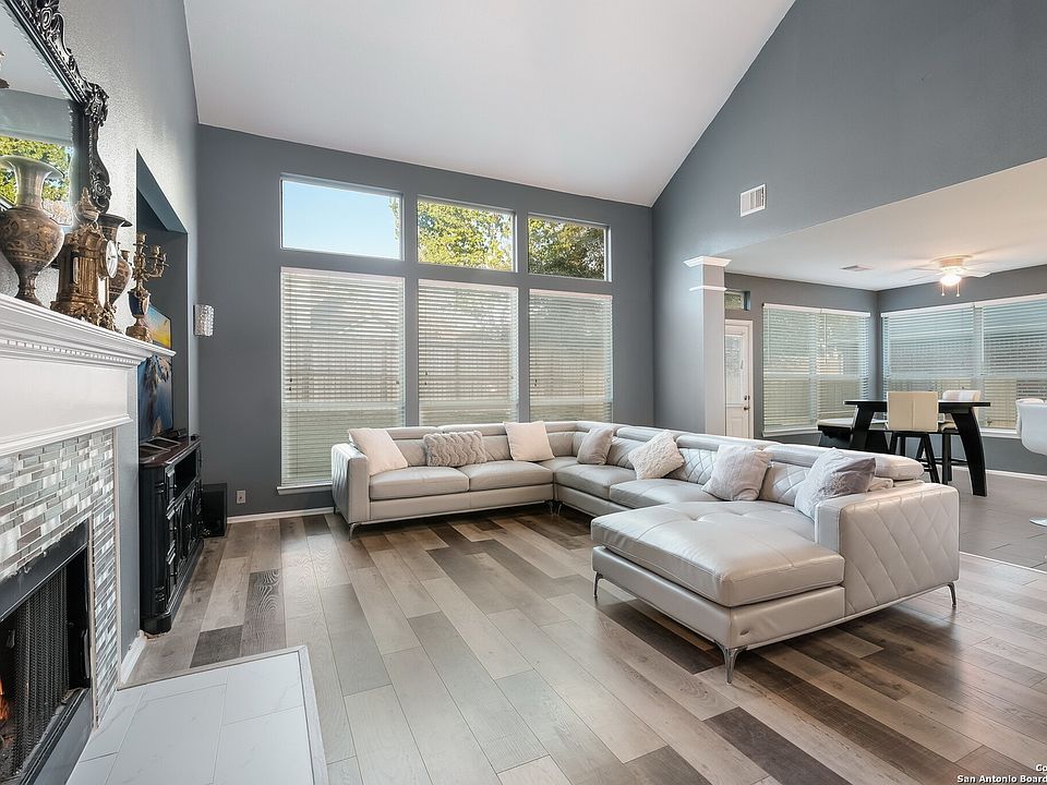 2nd image of 113 BROOKBEND