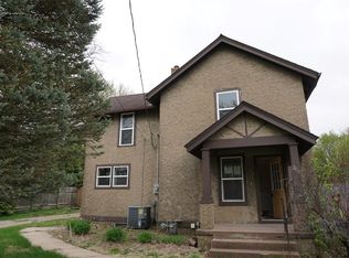 203 E Sycamore St, Anamosa, IA 52205