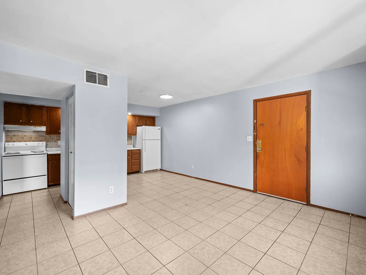1265 Kinyon St. Apt 24, South Bend — Photo 3