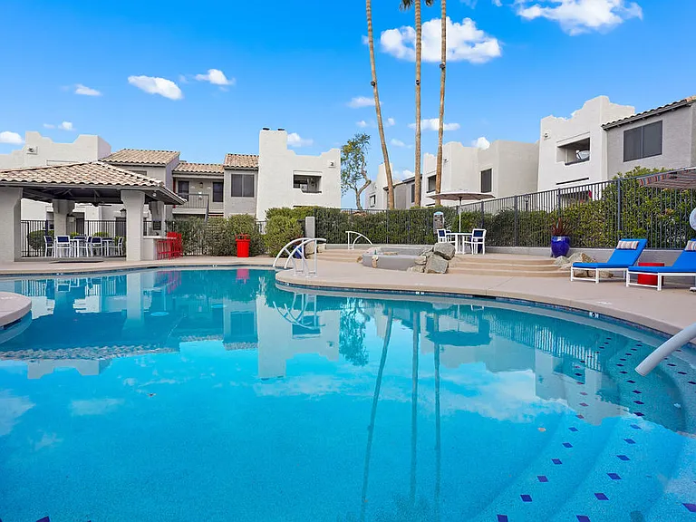 Cabrillo Apartments — Photo 2