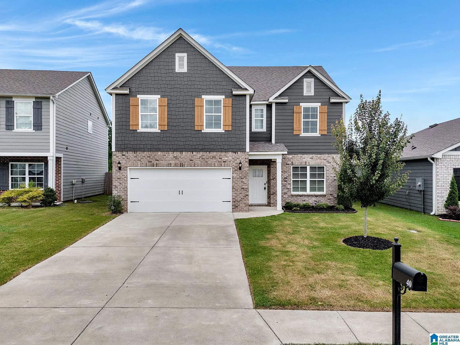 4 bed, 2.5 bath, $2,250 — Photo 1