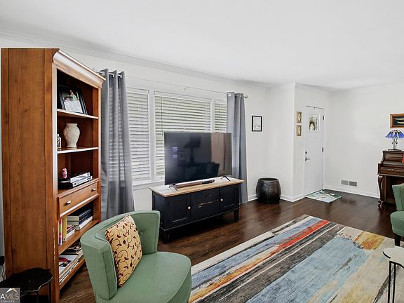 5th image of 1507 Knollwood Ter
