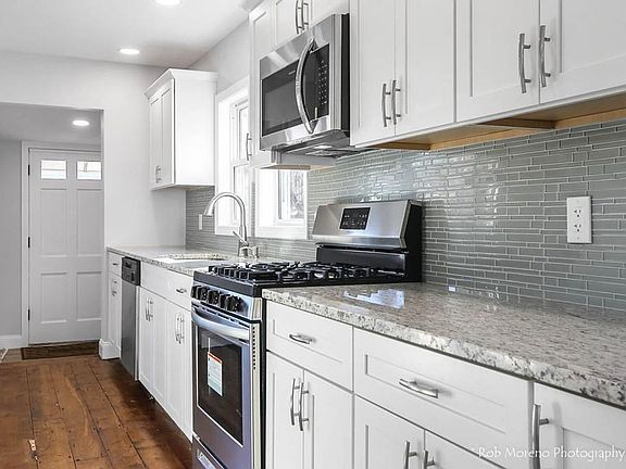 5th image of 32 Pickering St