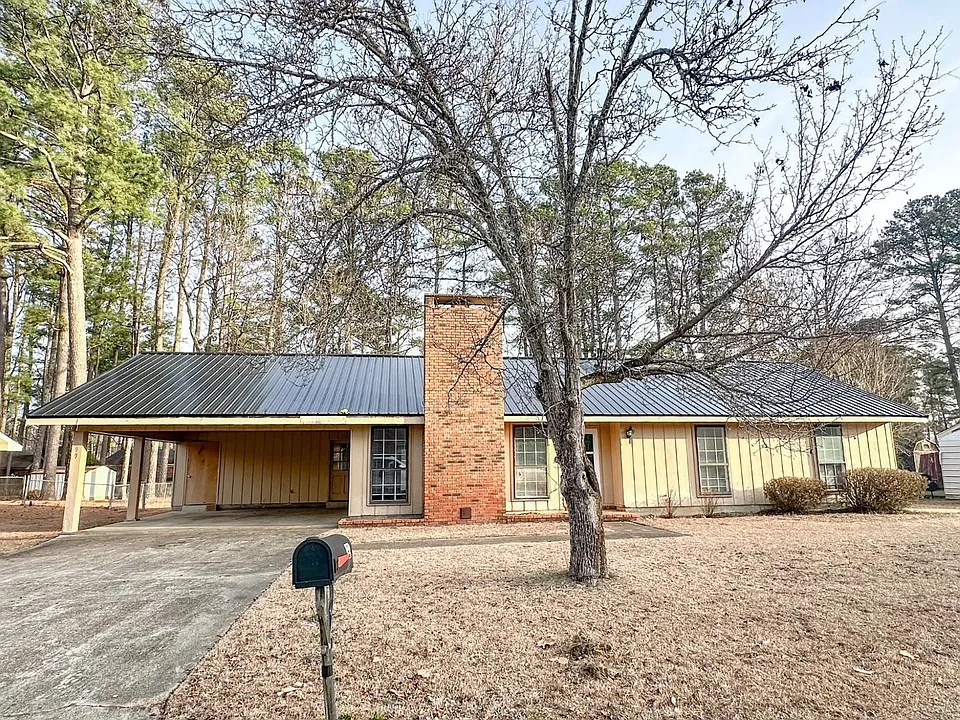 99 Gardenia Dr