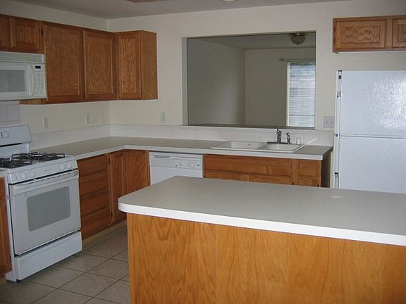 2nd image of 8831 Wallingford Ln NE