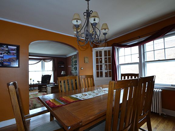 5th image of 2761 W 95th Pl