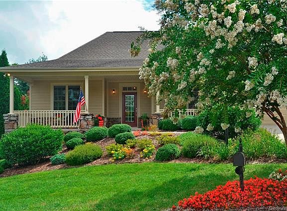 3rd image of 217 Whistlewood Ln