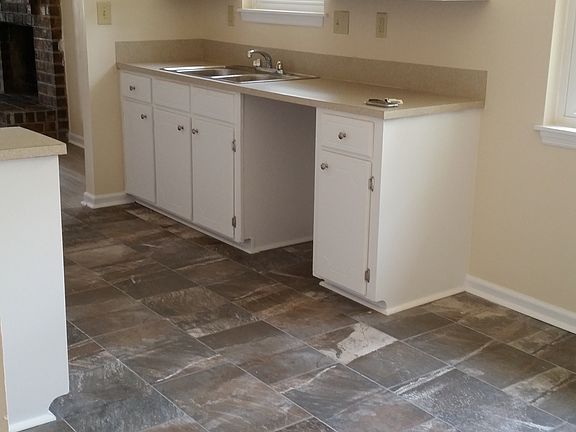 Kitchen - new appliances.