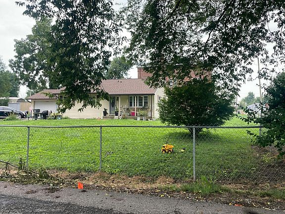 2nd image of 7401 W County Road 100 N