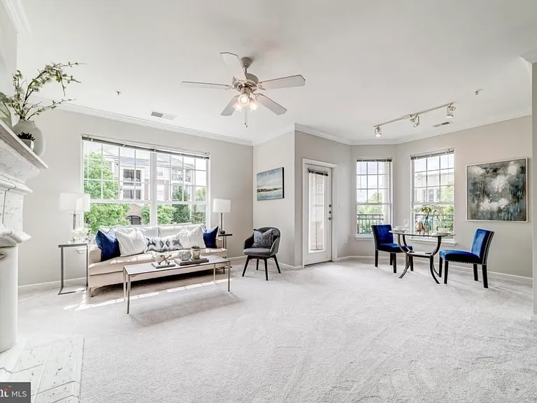 12900 Centre Park Cir #8 — Photo 1