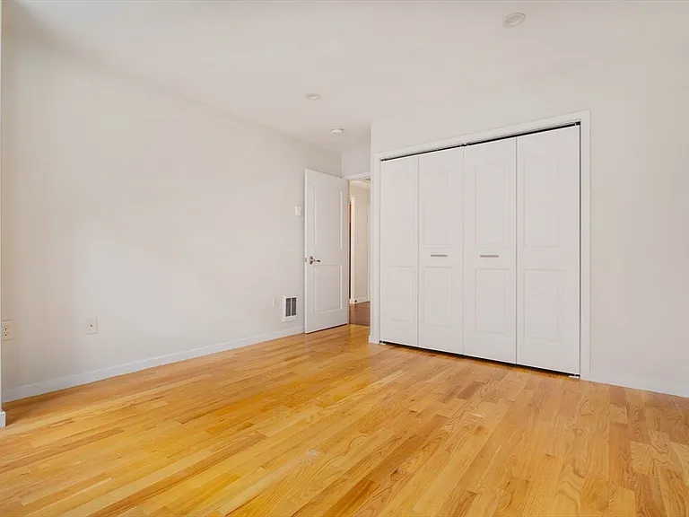 47 Harvard St #B205 — Photo 12