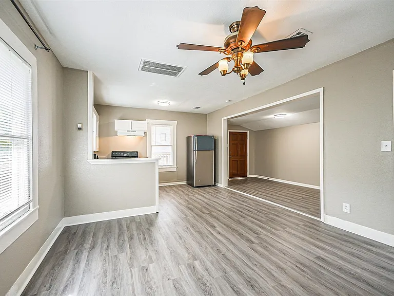 216 Redan St #5 — Photo 10