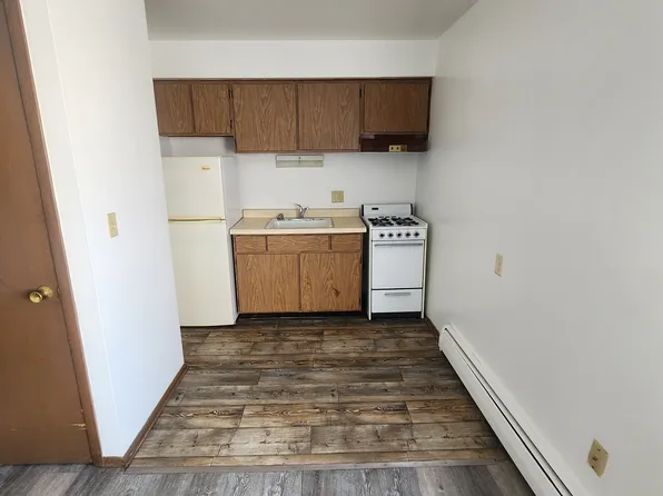 6914 W Lincoln Ave APT 8, Milwaukee, WI 53219