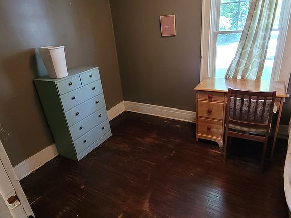 2nd image of 7 1/2 Pierrepont Ave