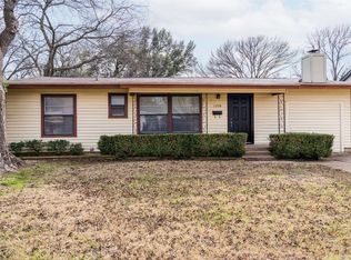 1208 Mockingbird Ln, Arlington, TX 76013