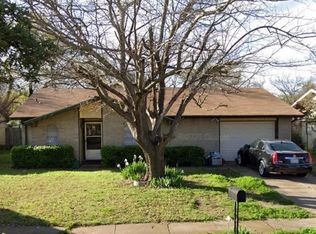 309 Campfire Dr, Grand Prairie, TX 75052