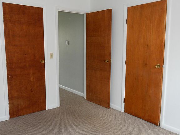 4th image of 3381 Valerie Arms Dr APT B