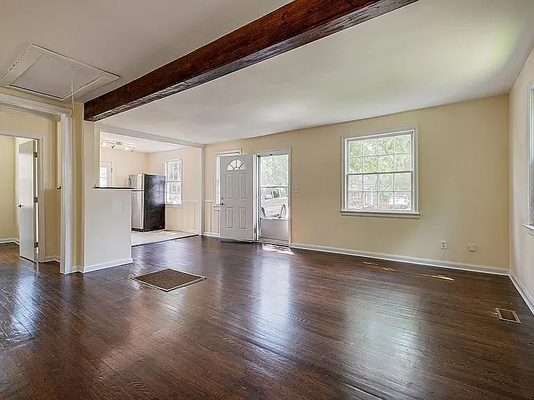 2 bed, 1087 sqft, $2,400 — Photo 4