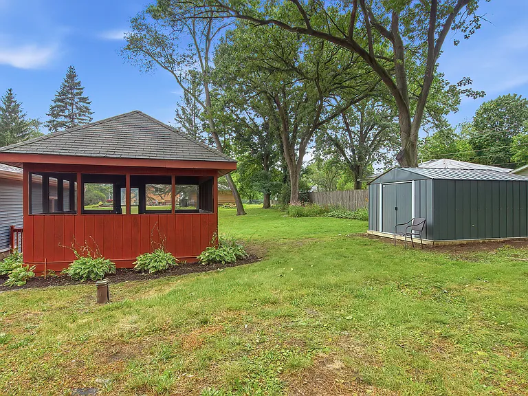 W1136 Celandine Rd — Photo 32