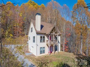 4823 Max Patch Rd, Clyde, NC 28721