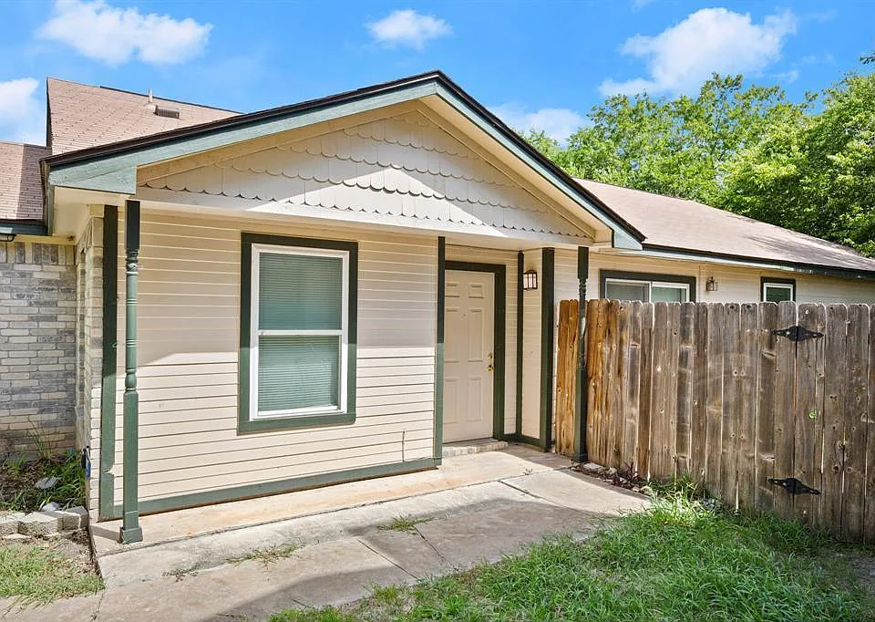 13309 Saddlebrook Trl #A