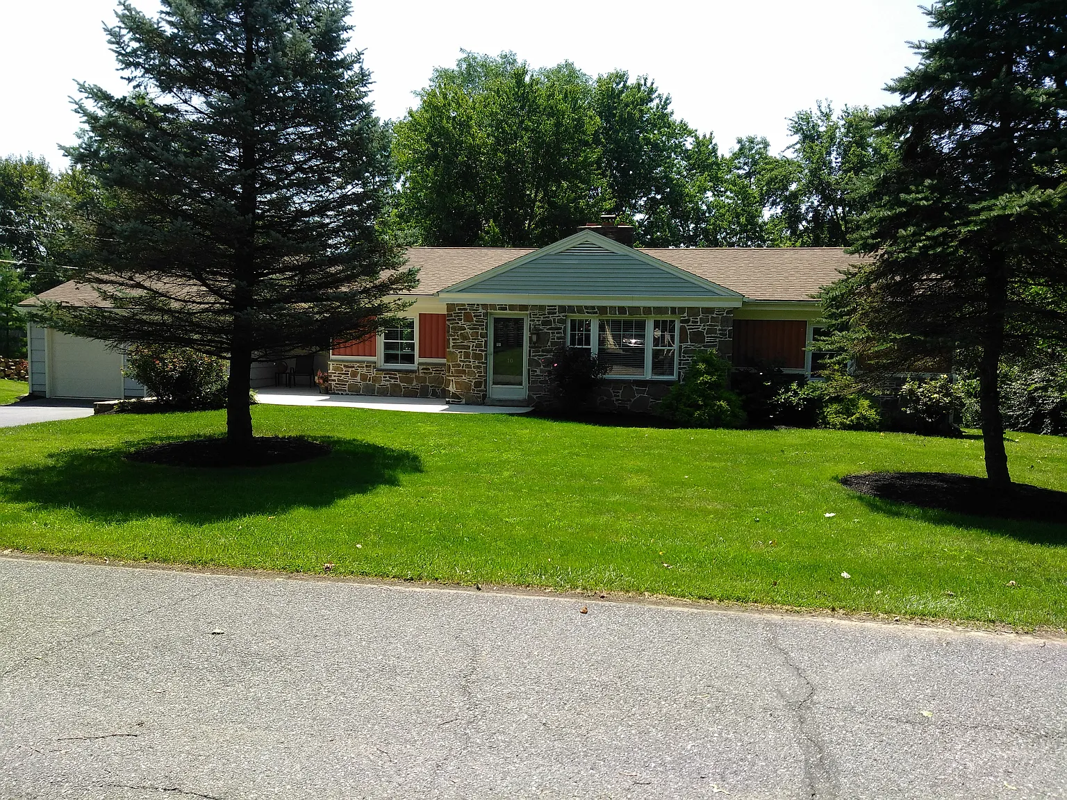 10 Fernbrook Cir photo 1