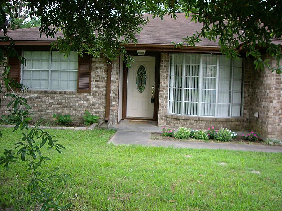 Attractive and appealing front view of home