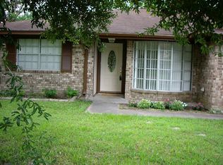 214 Lakeview Dr, Conroe, TX 77301