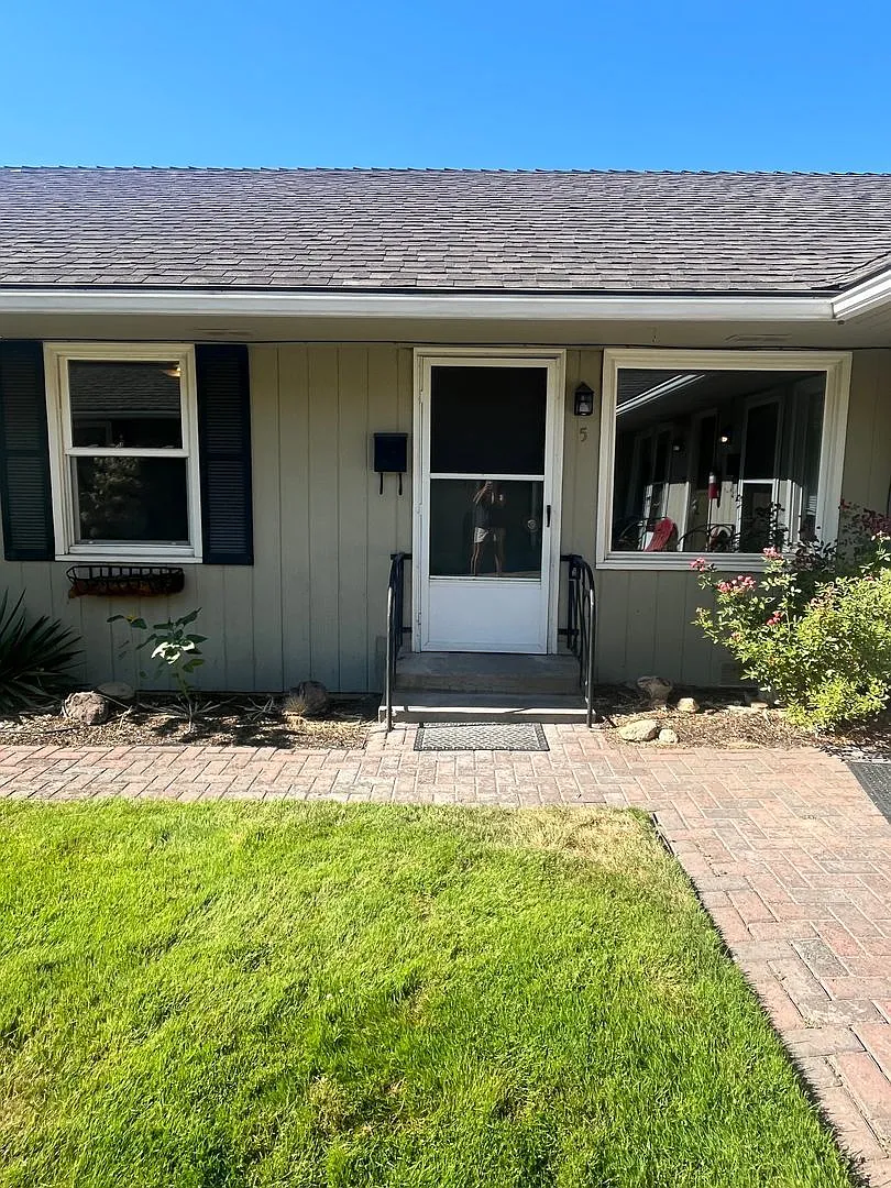 1 bed, 1.0 bath, 700 sqft, $1,450 — Photo 1