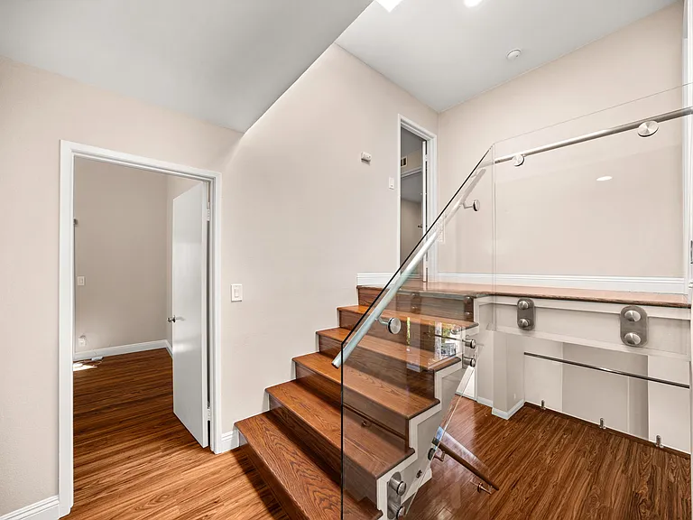 3751 Prestwick Dr — Photo 25