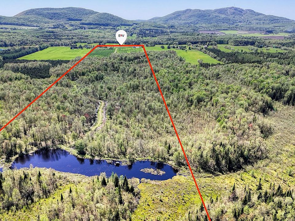 1st image of 198 Chemin Papineau Bay