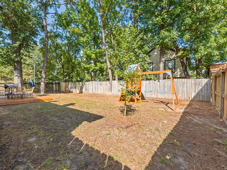 18834 Jodywood Dr — Photo 43