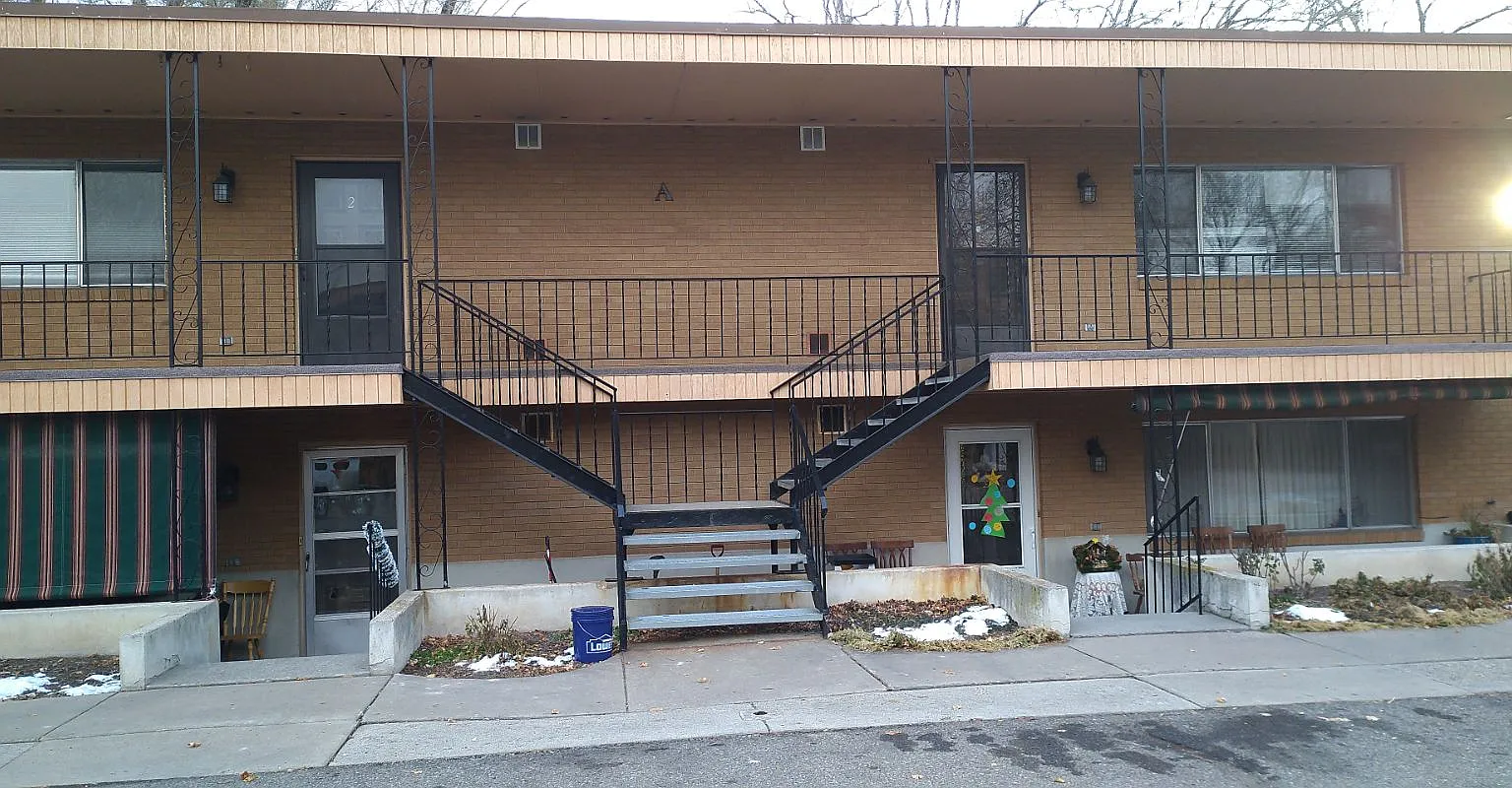 2 bed, 1200 sqft, $1,050 — Photo 1