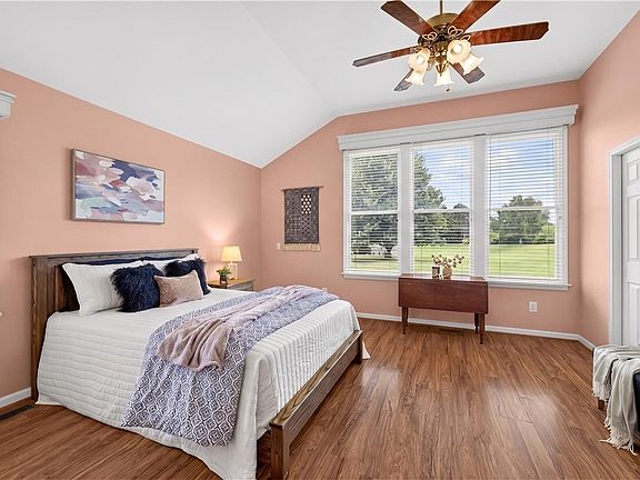 4th image of 7 Cassandra Cir