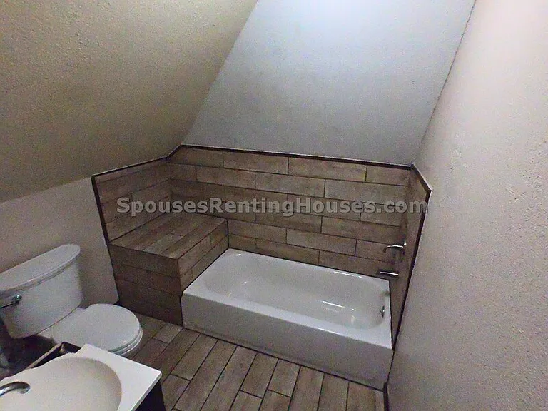 2722 Doctor Andrew J Brown Ave — Photo 13