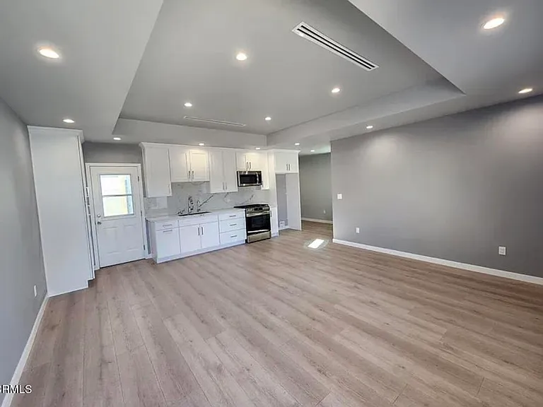 14422 Judd St — Photo 3