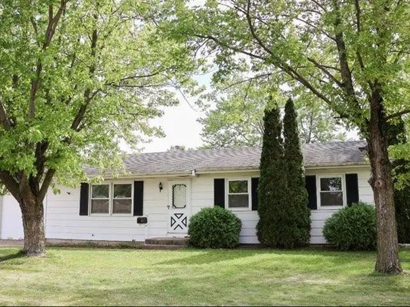 708 18th St, Brodhead, WI 53520