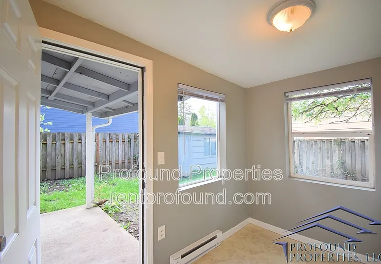 13103 SE Lincoln St — Photo 7