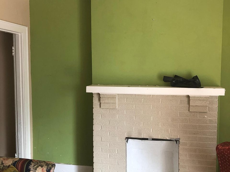 1st image of 115 N Sycamore St