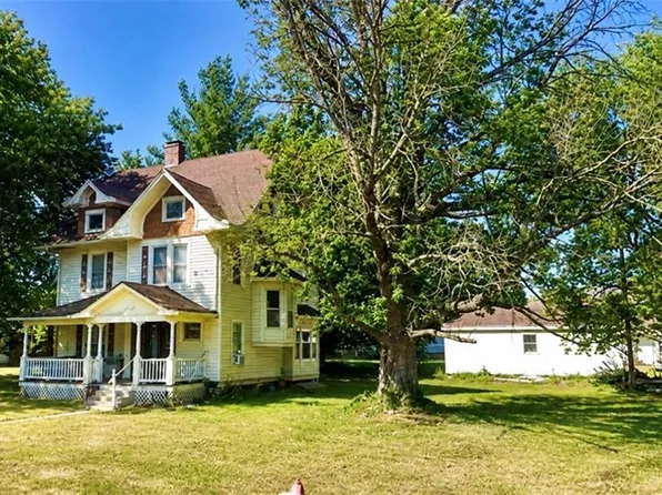602 W Walnut St, Grain Valley, MO 64029