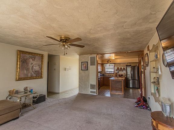 4th image of 2700 Santa Monica Ave