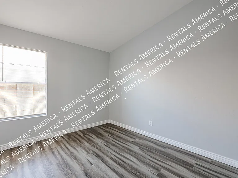 3930 E Harvard Ave — Photo 20