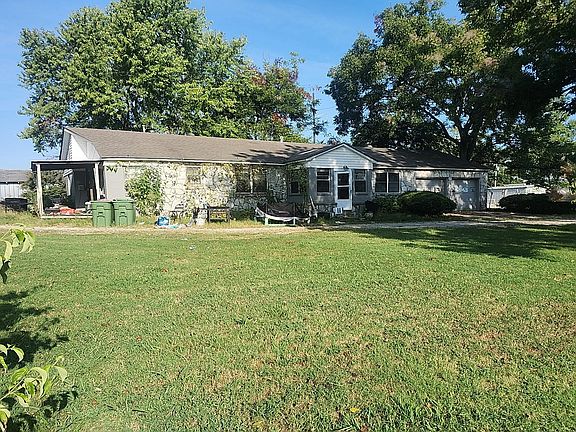 3rd image of 1020 Midway Rd