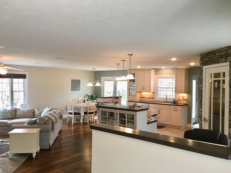 open floor plan!
