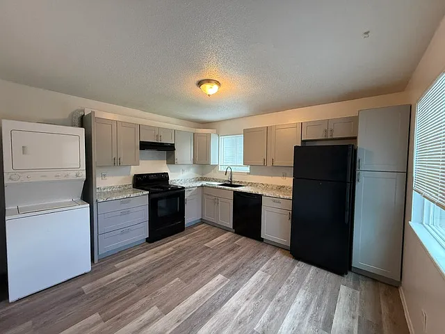 2 bed, 784 sqft, $1,495 — Photo 4