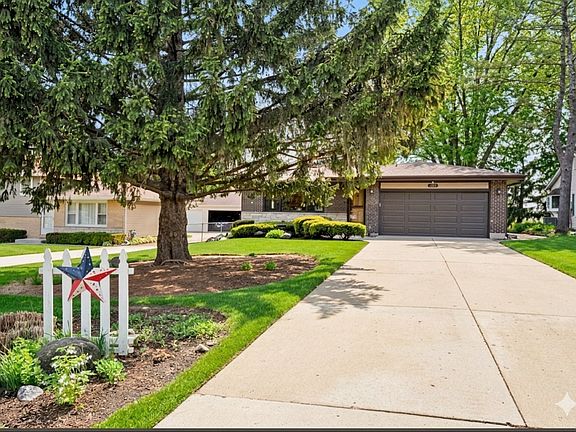 2nd image of 1020 Valewood Dr