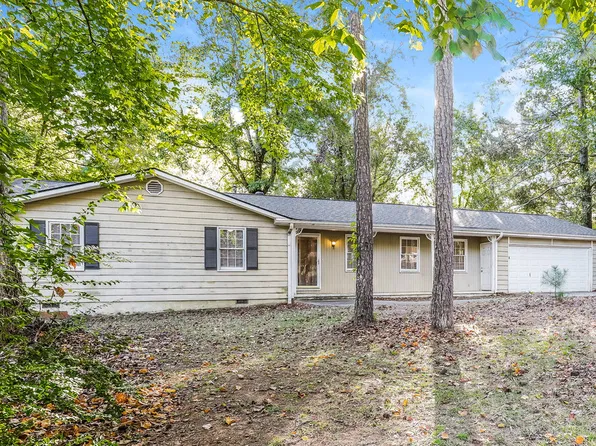 3995 Holland Dr, Douglasville, GA 30135