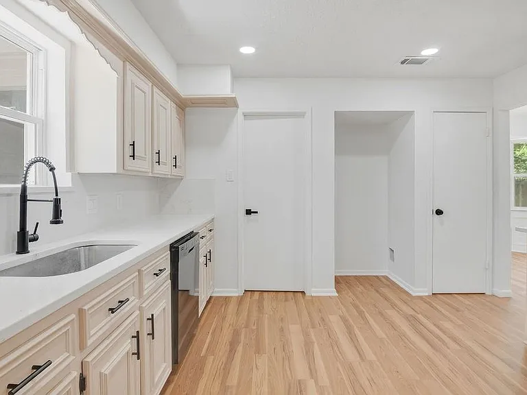 17807 Asphodel Ln — Photo 9