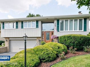 8526 W 107th St, Palos Hills, IL